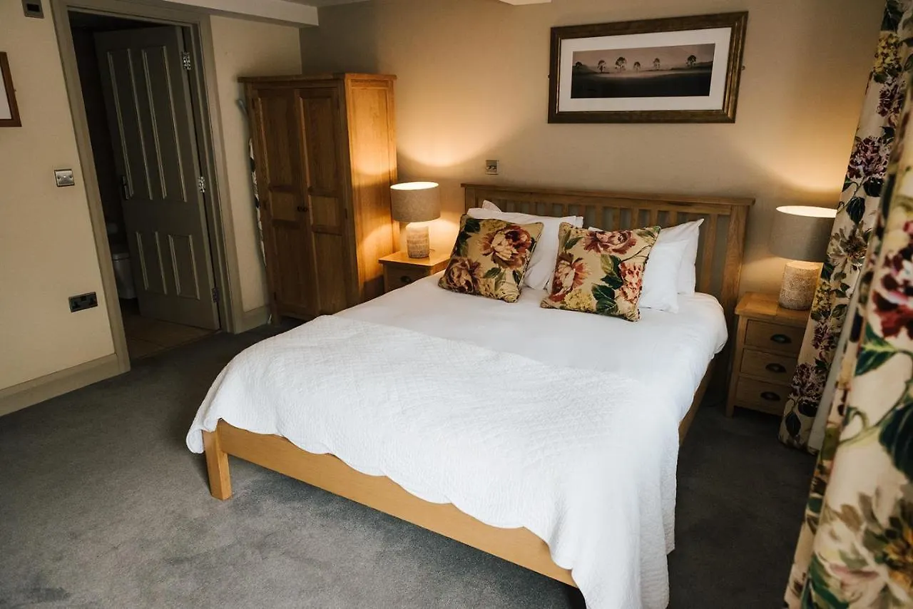 The Woodman Inn Huddersfield 5*,