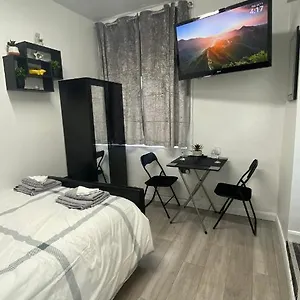 Bvapartments-queensgate 2 Apartment