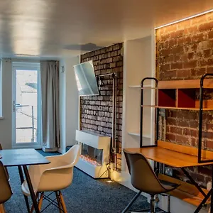 Bvapartments Dealhouse Nine Apartment
